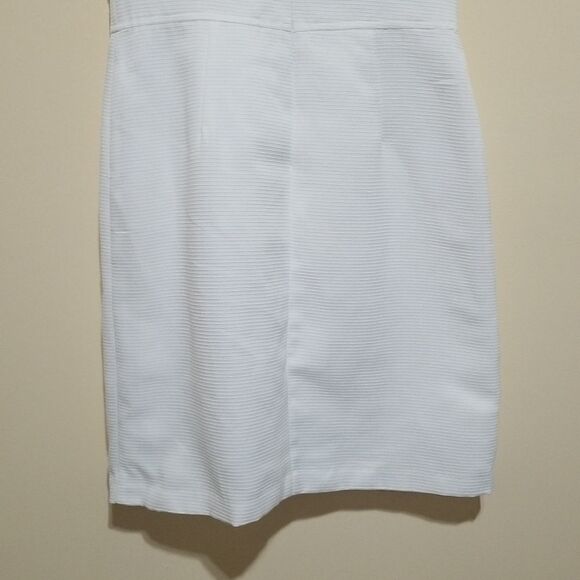 NWOT Sandra Darren White  Dress Size 10 - Picture 9 of 9